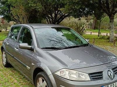 Usado 2003 Renault Mégane II Sedan | € 2.000