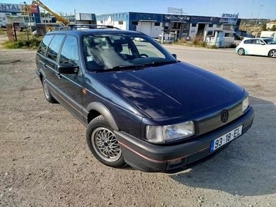 Usado VW Passat 115 HP (84 kW) 1991 Azul