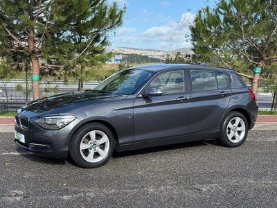 Cinza Usado 2014 BMW 114 Sport Line Citadino | € 12.980