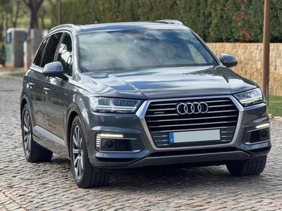 Cinzento Usado 2017 Audi Q7 SUV | € 39.500