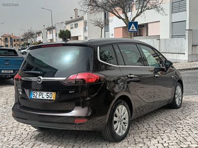 usado Opel Zafira 2.0d 136cv 7 lugares