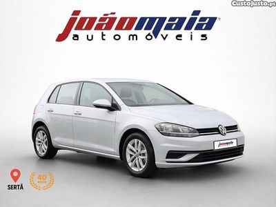 Cinza Usado 2017 VW Golf VII Trendline Sedan | € 18.900 (Caro)