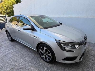 Cinzento Usado 2016 Renault Mégane IV Citadino | € 12.350 (Preço elevado)