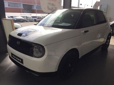 Usado Honda e 100 kW (136 HP) 2021 Branco Citadino