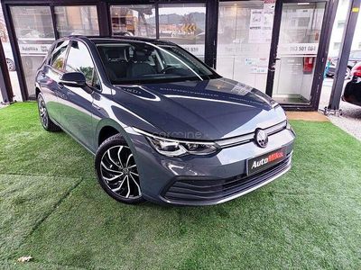 Usado VW Golf VIII Style 130 HP (95 kW) 2020 Cinza