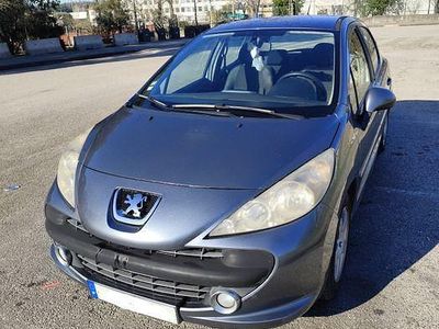 Usado 2011 Peugeot 207 Sedan | € 4.800