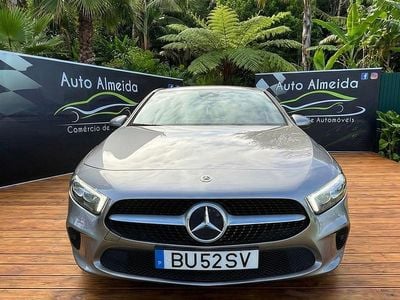 Cinza Usado 2019 Mercedes A200 Progressive Sedan | € 25.950 (Preço justo)