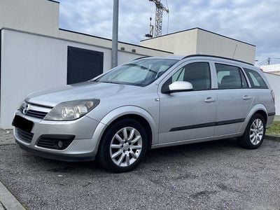 Usado Opel Astra 90 HP (66 kW) 2005 Sedan