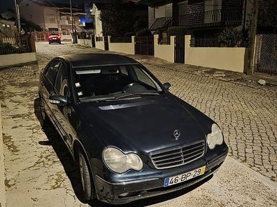 Mercedes C200