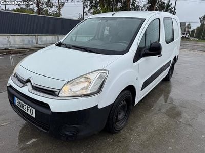 Branco Usado 2013 Citroën Berlingo Monovolume | € 9.000 (Preço elevado)