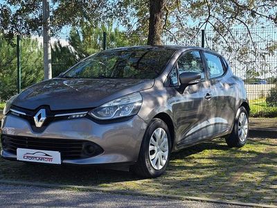 Usado Renault Clio IV Zen 90 HP (66 kW) 2015 Cinza