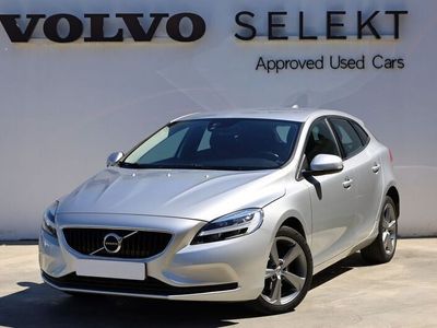 Cinza Usado 2018 Volvo V40 Momentum Carrinha | € 14.700 (Preço elevado)