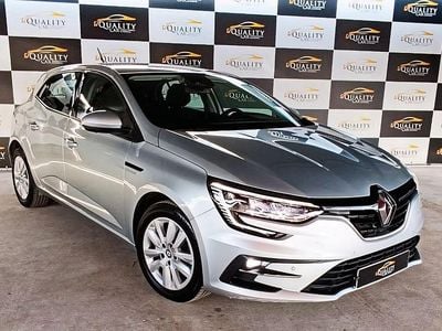 Usado Renault Mégane IV Intens 115 HP (84 kW) 2022 Cinza Sedan