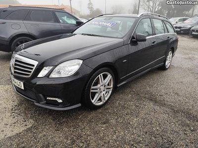 Usado Mercedes E250 Avantgarde 204 HP (150 kW) 2012 Preto Carrinha