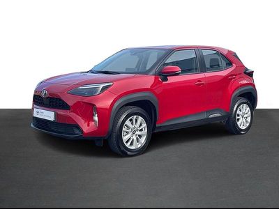 Vermelho (pintura metalizada especial) Usado 2024 Toyota Yaris Comfort Citadino | € 26.750 (Preço elevado)