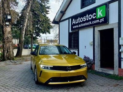 Usado Opel Astra Elegance 130 HP (95 kW) 2022 Amarelo