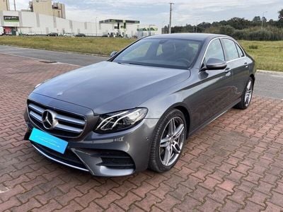 Cinza Usado 2016 Mercedes E220 AMG Sedan | € 28.750