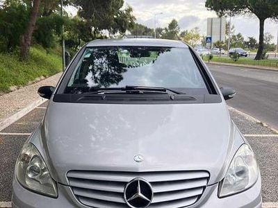 Mercedes B180
