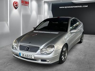 Cinza Usado 2002 Mercedes C220 Coupé | € 9.500