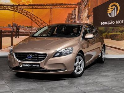 Usado Volvo V40 Kinetic 115 HP (84 kW) 2013 Outro Carrinha