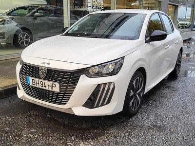 Branco Usado 2024 Peugeot 208 Citadino | € 17.000 (Preço justo)