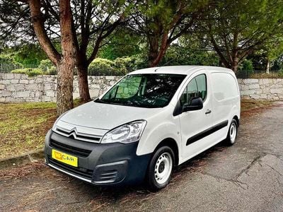 Branco Usado 2018 Citroën Berlingo Monovolume | € 12.000 (Preço justo)