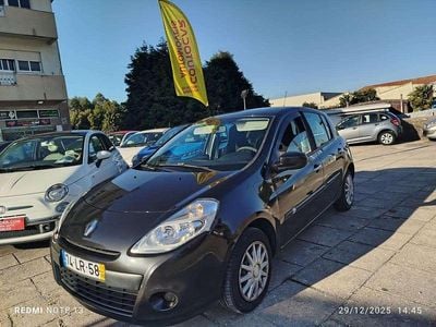 Preto Usado 2011 Renault Clio II | € 4.999 (Preço justo)