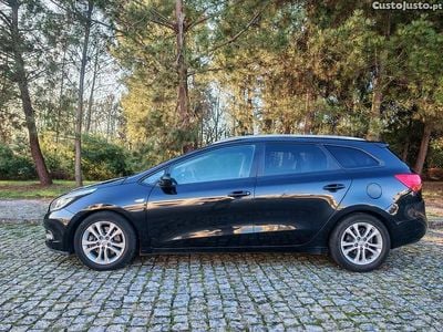 Preto Usado 2014 Kia Ceed Citadino | € 7.650 (Bom preço)