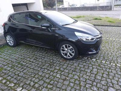 Usado Renault Clio GrandTour 90 HP (66 kW) 2019 Preto Carrinha