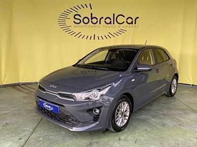 Usado Kia Rio 84 HP (61 kW) 2022 Cinzento