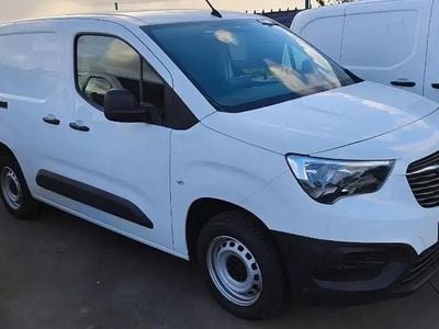 Usado Opel Combo Enjoy 100 HP (73 kW) 2022 Branco Monovolume