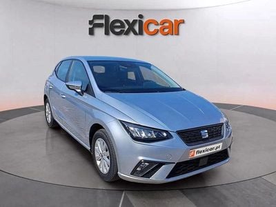 Cinza Usado 2022 Seat Ibiza Reference | € 12.490 (Bom preço)