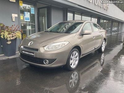 Branco Usado 2010 Renault Fluence Sedan | € 6.500