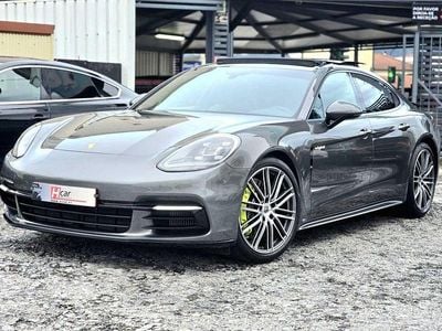 Porsche Panamera 4