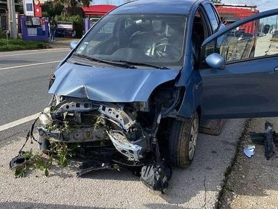 Usado 2009 Toyota Yaris Sedan | € 1.500