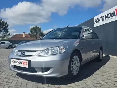 Usado Honda Civic Exclusive 94 HP (69 kW) 2006 Cinza prata Sedan