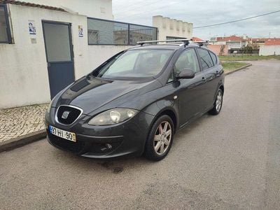 Usado 2009 Seat Altea XL Monovolume | € 2.999