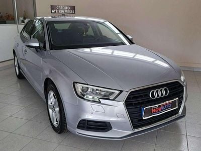 Usado Audi A3 116 HP (85 kW) 2019 Cinzento Sedan