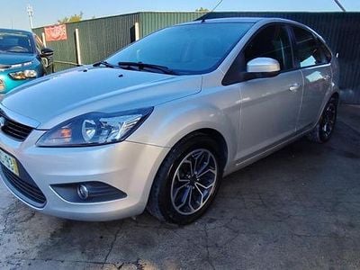 Cinza Usado 2009 Ford Focus Trend Citadino | € 6.750 (Preço justo)