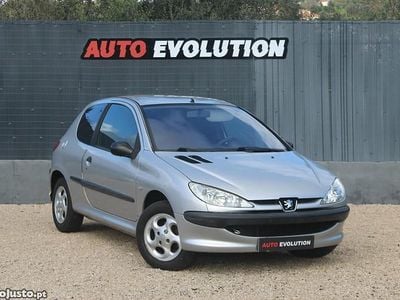 Cinza Usado 2003 Peugeot 206 Van | € 2.750