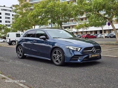 Azul Usado 2019 Mercedes A160 AMG line | € 19.800