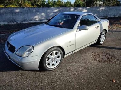 Cinzento Usado 1998 Mercedes SLK200 Cabrios | € 8.900 (Bom preço)