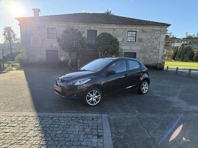 Usado Mazda 2 75 HP (55 kW) 2010 Preto Citadino