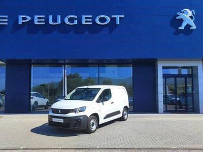 Branco Usado 2022 Peugeot Partner Monovolume | € 16.300 (Preço elevado)