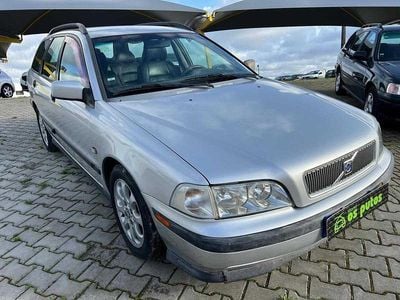 Usado Volvo V40 95 HP (69 kW) 1999 Cinzento Carrinha