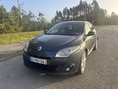 Usado 2009 Renault Mégane III Dynamique Sedan | € 4.750 (Preço elevado)
