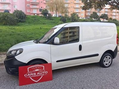 Usado Fiat Doblò 105 HP (77 kW) 2022 Branco Monovolume