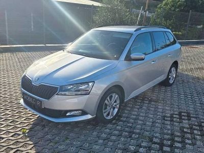 Usado Skoda Fabia Style 95 HP (69 kW) 2021 Cinzento Carrinha
