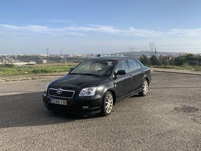Usado 2005 Toyota Avensis Sedan | € 8.500