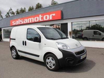 Branco Usado 2022 Fiat Fiorino Monovolume | € 11.990 (Preço justo)